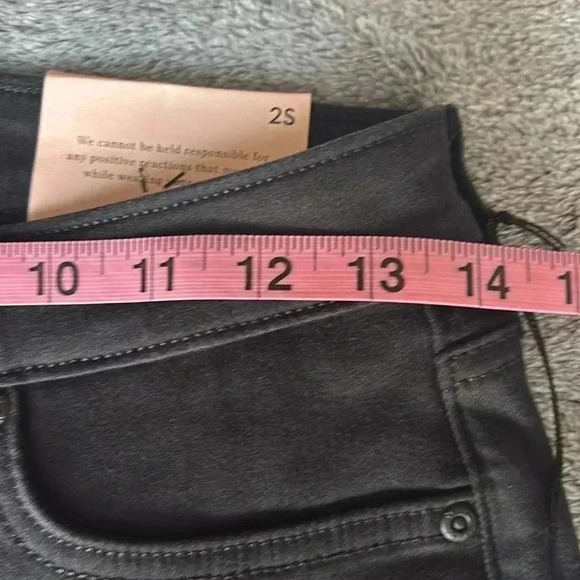 NYDJ Curves 360 Slim Straight Leg Ankle Jeans in Black Size 2P NWT - Picture 6 of 9